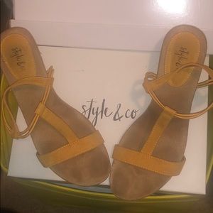Women size 6.5 Style&Co. Mustard color sandal.
